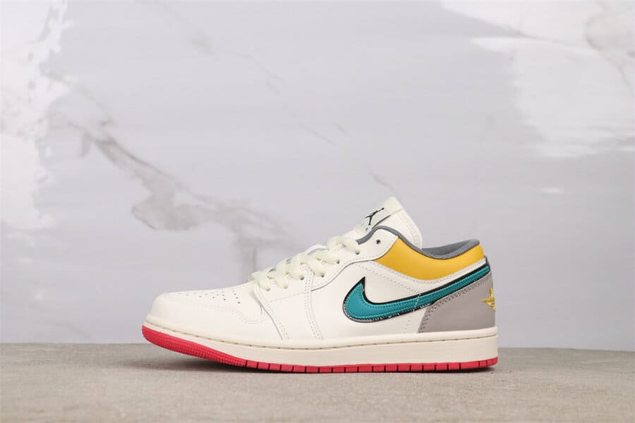 Jordan 1 Low Premium Lace Toggle