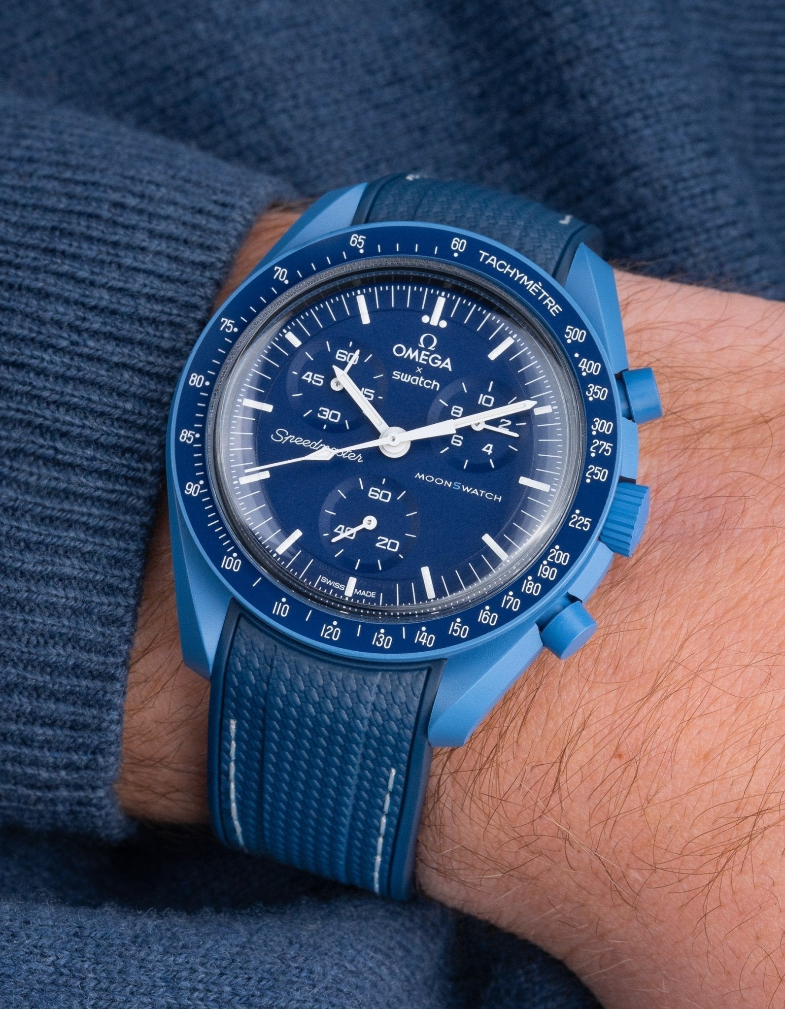 Curved Vertech Rubber Strap - Blue & White Stitches