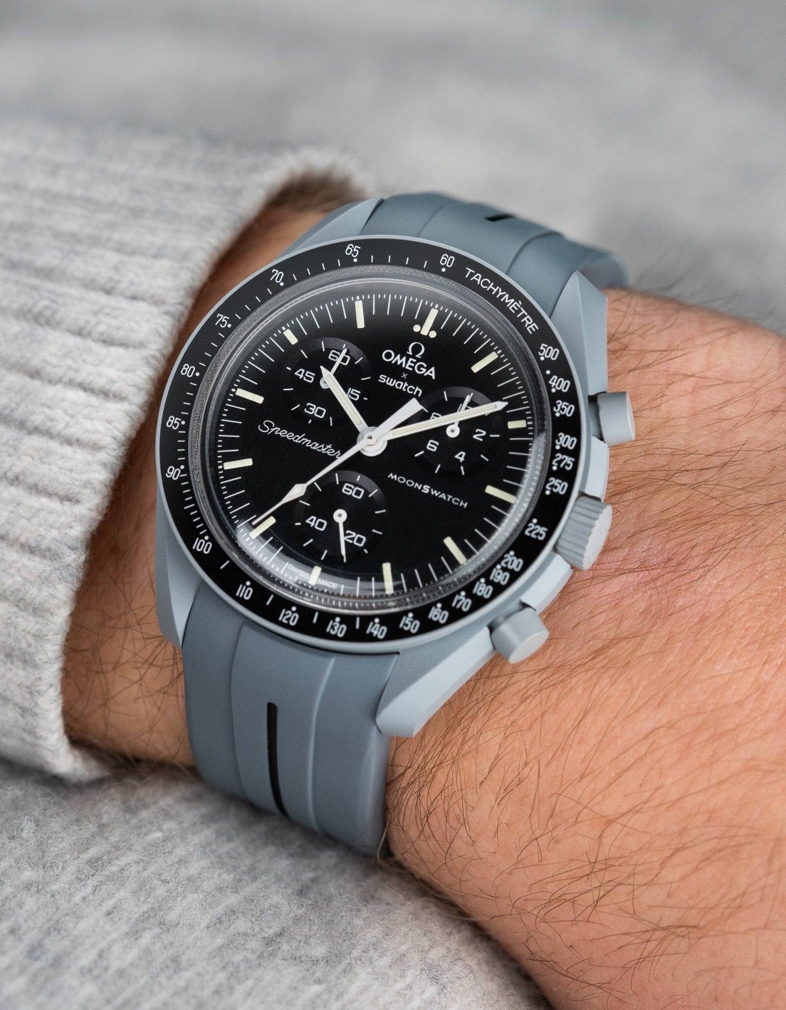 Curved Rubber Strap - Grey