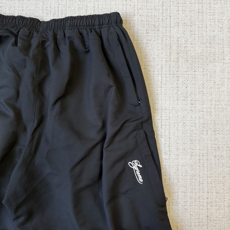 Conjunto Supreme x Nike Track Preto