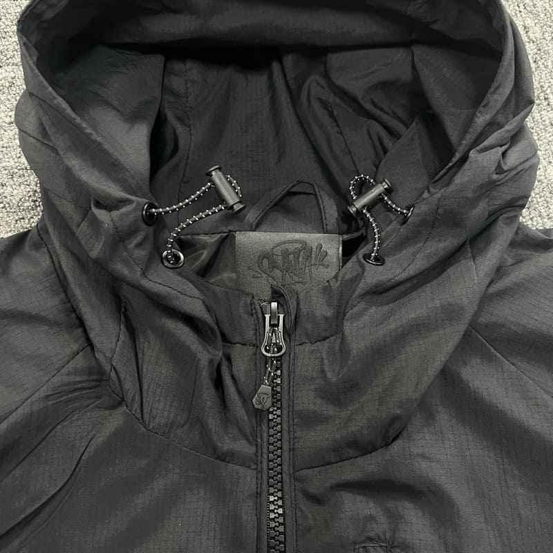 Jaqueta Synaworld Storm 'In My Bag' Preta