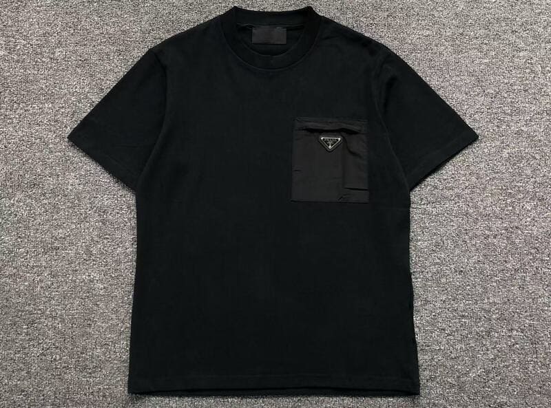Camiseta Prada Pocket Logo